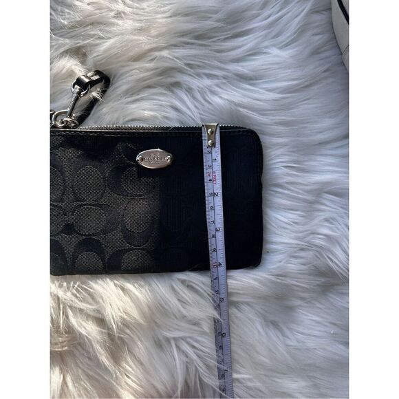 Coach black wristlet older style clutch card wallet purse - Picture 5 of 6